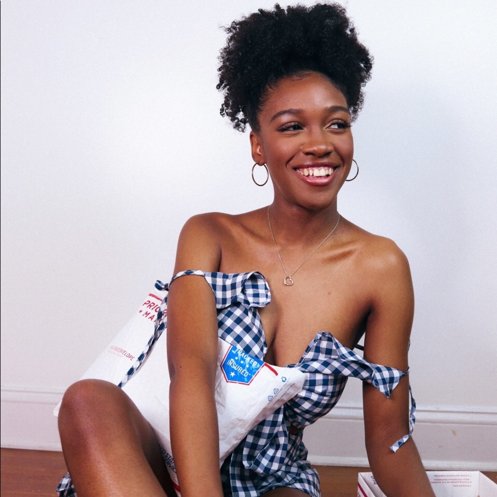 Meet your Posher, Angelique